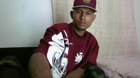 Snapshot of sexyleon69 chatting on March 16, 6:28 am Sexy leon online show from March 16, 6:28 am