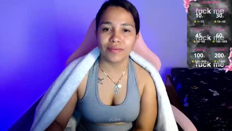 Snapshot of sexyloba_ chatting on June 8, 12:25 am sexyloba independent model online show from June 8, 12:25 am