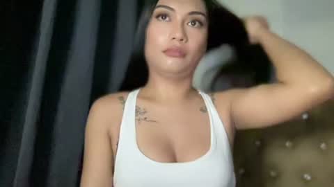 Snapshot of sexylovesappira chatting on July 1, 5:20 am maxine online show from July 1, 5:20 am