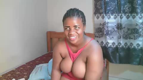 Snapshot of sexylucy33 chatting on February 13, 8:38 pm sexylucy33 online show from February 13, 8:38 pm