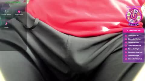 Snapshot of sexymale7136 chatting on March 1, 7:37 pm Sexymale7136 online show from March 1, 7:37 pm