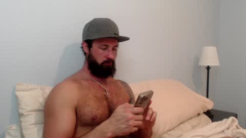 Snapshot of sexymanmk26 chatting on January 23, 2:50 pm lets go private  im ready to play pvt cum online show from January 23, 2:50 pm