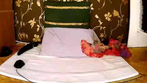 Squirty Maya Gold online show from September 17, 5:53 am