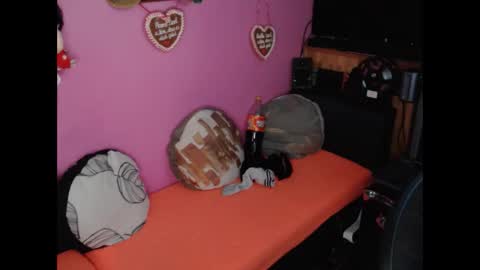 sexymelli18 online show from January 7, 6:43 pm