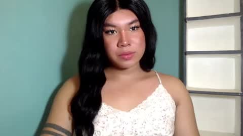 Snapshot of sexymika_xoxo chatting on October 28, 4:42 pm Mika online show from October 28, 4:42 pm