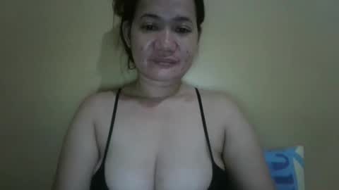 Snapshot of sexymilesxx04 chatting on April 18, 9:26 pm sexymilesxx04 online show from April 18, 9:26 pm
