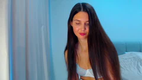 SexyMyMeow online show from January 5, 5:30 am