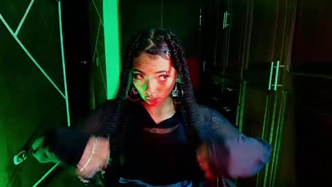 N A F online show from February 25, 10:18 pm