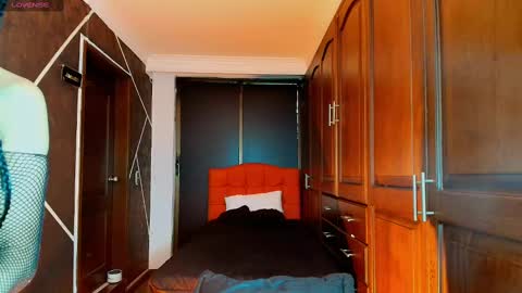 N A F online show from March 12, 7:28 pm