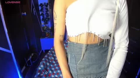 N A F online show from January 6, 7:06 pm