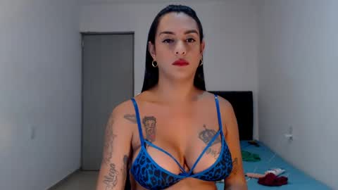 Natalia Duran online show from June 27, 1:50 pm