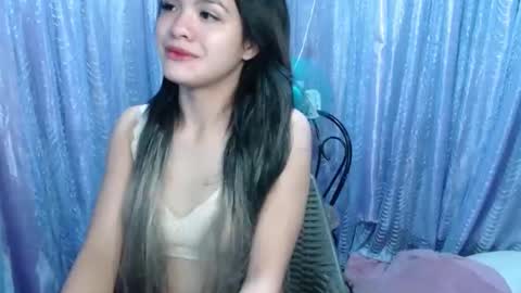 Snapshot of sexynaughtyella_xx chatting on February 18, 11:00 am ella online show from February 18, 11:00 am