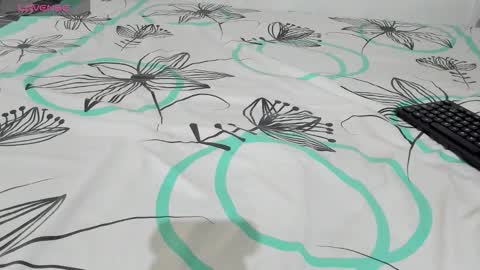 Snapshot of sexynova_93 chatting on February 5, 7:07 pm sexynova 93 online show from February 5, 7:07 pm