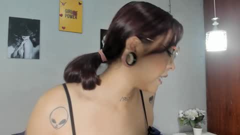 Snapshot of sexynova_93 chatting on February 20, 7:36 pm sexynova 93 online show from February 20, 7:36 pm