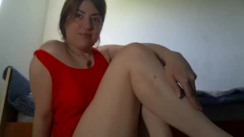 Snapshot of sexynyu18 chatting on June 8, 8:37 am Alex online show from June 8, 8:37 am