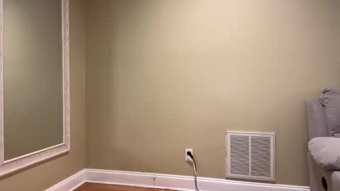 Snapshot of sexypiglet2728 chatting on December 29, 2:49 am Sexypiglet2728 online show from December 29, 2:49 am