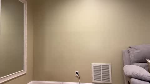 Snapshot of sexypiglet2728 chatting on February 14, 3:43 am Sexypiglet2728 online show from February 14, 3:43 am