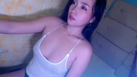 Snapshot of sexypinaymiya chatting on January 9, 5:23 am Miyah online show from January 9, 5:23 am