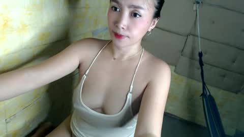 Snapshot of sexypinaymiya chatting on March 7, 6:35 am Miyah online show from March 7, 6:35 am