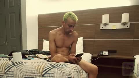 Possum online show from April 4, 1:52 pm