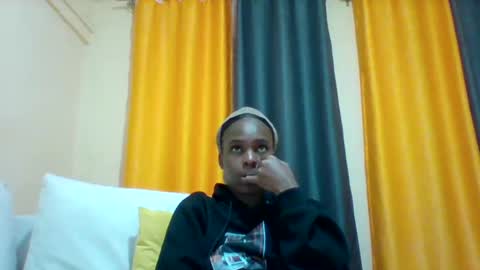 Snapshot of sexyqueen3457132 chatting on January 17, 8:00 pm DOVY ACHIENG online show from January 17, 8:00 pm