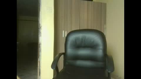 queenivy online show from October 25, 10:04 pm