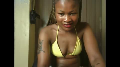 queenivy online show from December 1, 6:07 am