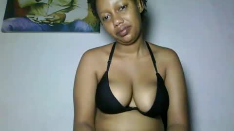 Snapshot of sexyred1738 chatting on June 21, 3:53 am sexyred1738 online show from June 21, 3:53 am