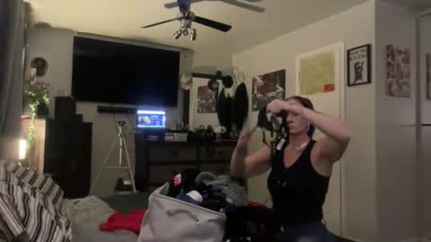 sexyred77713 online show from January 9, 11:17 pm