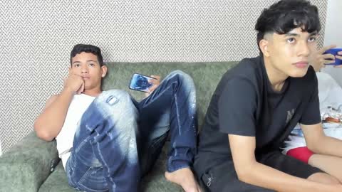 Snapshot of sexys_boys18 chatting on January 18, 1:51 pm MATIAS-18 THIAHO -18 MAX-19 NICOKALY-19 CAIN-19 MOD ESTEBAN online show from January 18, 1:51 pm