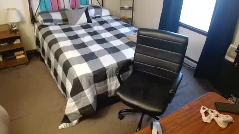 sexysindey79 online show from December 14, 4:52 pm