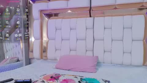 Kendall online show from December 19, 12:12 pm