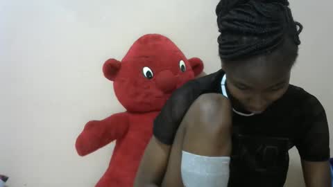 Snapshot of sexytinyy chatting on May 13, 8:16 pm maria online show from May 13, 8:16 pm