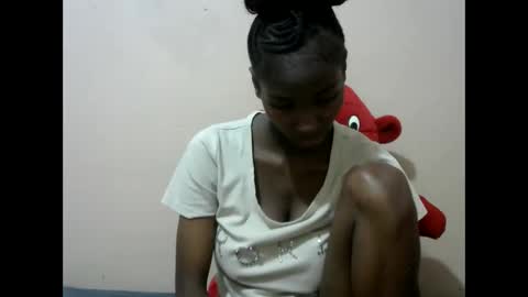Snapshot of sexytinyy chatting on May 21, 9:44 pm maria online show from May 21, 9:44 pm
