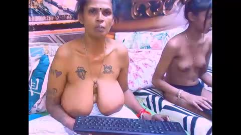 sexyva4u2luv online show from September 15, 9:31 am