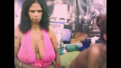 sexyva4u2luv online show from November 1, 7:54 am