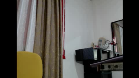 Snapshot of sexyvictoriaxxx69 chatting on April 23, 2:13 am Victoria online show from April 23, 2:13 am