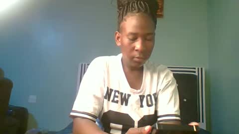 VIVIAN online show from December 15, 9:57 am