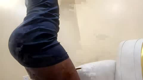 Snapshot of sexywetgal_ chatting on June 19, 8:23 pm Sexylenah online show from June 19, 8:23 pm