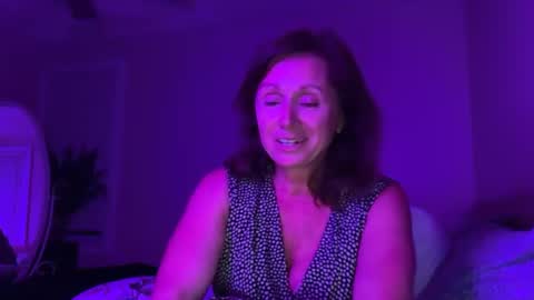 Snapshot of sexywhispersxo chatting on July 7, 1:08 am Your special friend online show from July 7, 1:08 am
