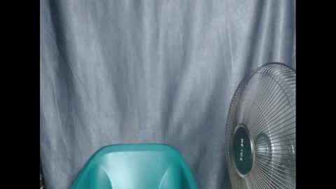 Blue online show from December 9, 4:26 pm