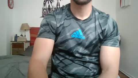 Snapshot of sexyyphilip chatting on October 28, 3:47 pm sexyyphilip online show from October 28, 3:47 pm