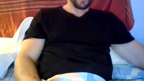 Snapshot of sexyyphilip chatting on July 28, 2:18 am sexyyphilip online show from July 28, 2:18 am
