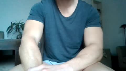 Snapshot of sexyyphilip chatting on August 1, 3:00 pm sexyyphilip online show from August 1, 3:00 pm