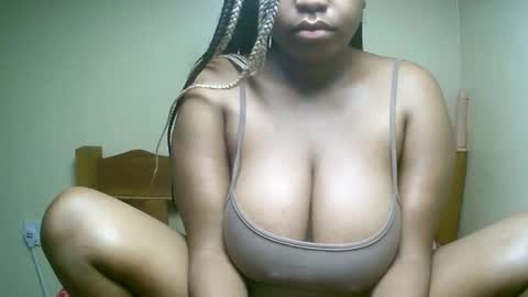 Snapshot of sexyyred_ chatting on February 21, 6:09 pm sexyyred_ online show from February 21, 6:09 pm