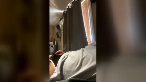 Snapshot of sexyzaddy94 chatting on February 5, 9:41 pm sexyzaddy94 online show from February 5, 9:41 pm