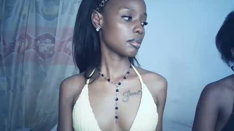 Snapshot of sexyzuriel chatting on February 28, 6:31 pm sexyzuriel online show from February 28, 6:31 pm