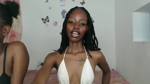 sexyzuriel online show from April 14, 9:48 am