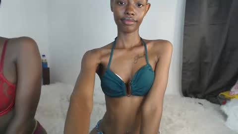sexyzuriel online show from May 9, 1:27 pm