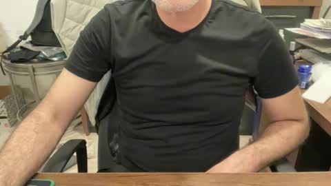 Snapshot of sezarca chatting on February 15, 3:42 pm trkn gc - ankara online show from February 15, 3:42 pm